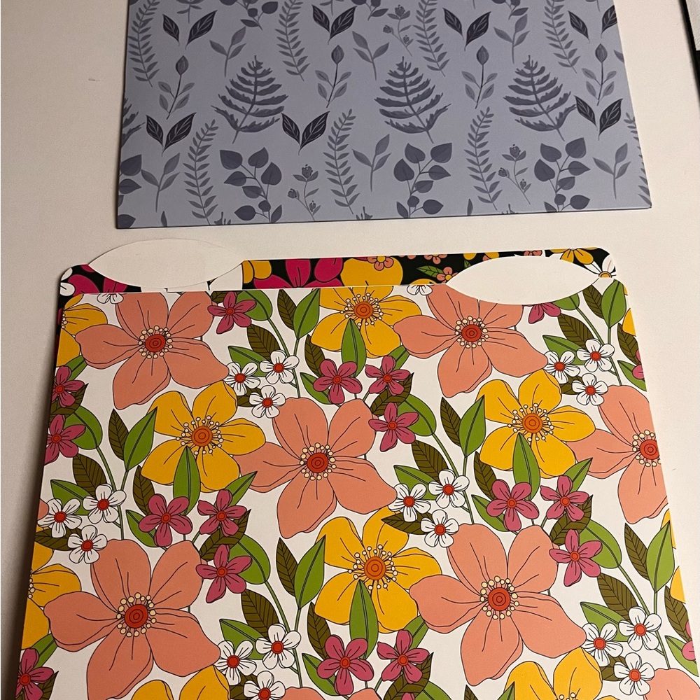 Floral Patterned File Folders - Assorted Colors - Picture 5 of 5